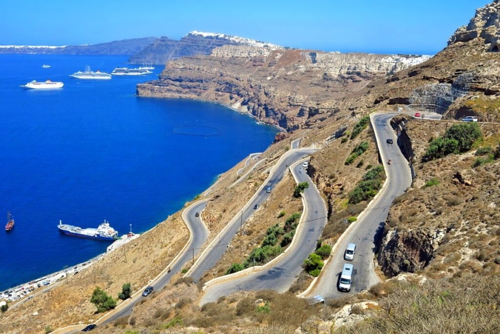 10 requirements driving in Crete