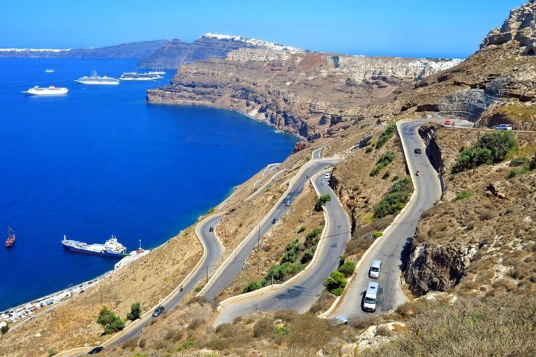10 requirements driving in Crete